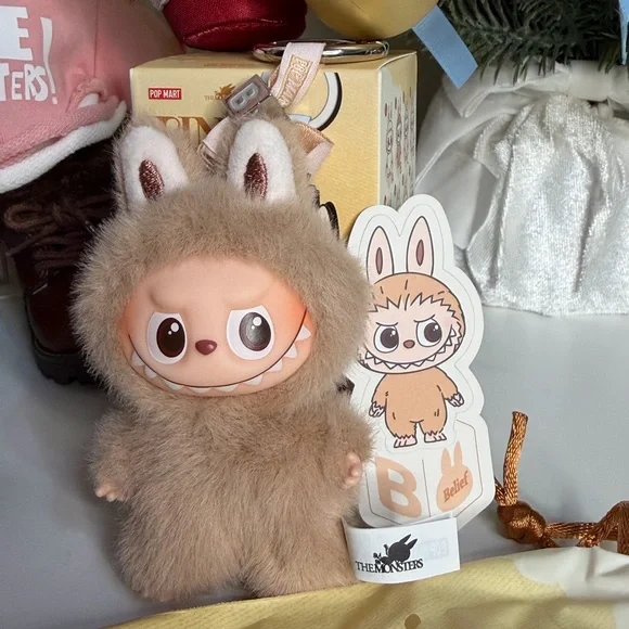 Authentic Pin For Love Letter B Labubu From Pop Mart - Picture 1 of 4